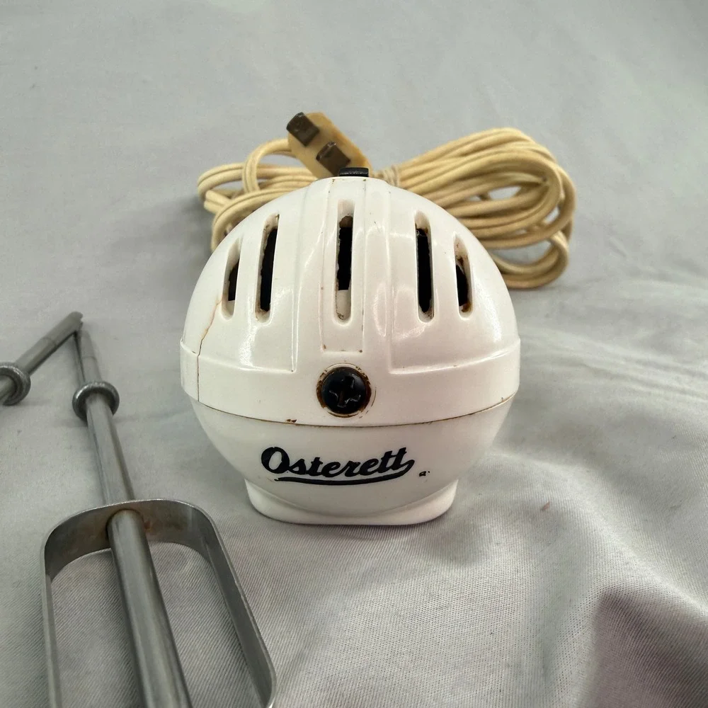 Vintage Osterett Model 400 Hand Mixer White Mid Century Modern Made in USA 55W